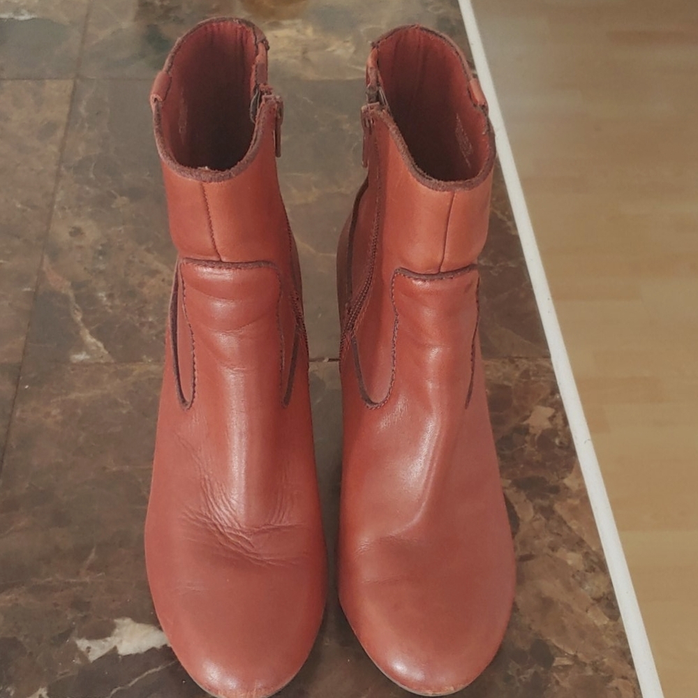 Clark's leather heeled booties, 7.5